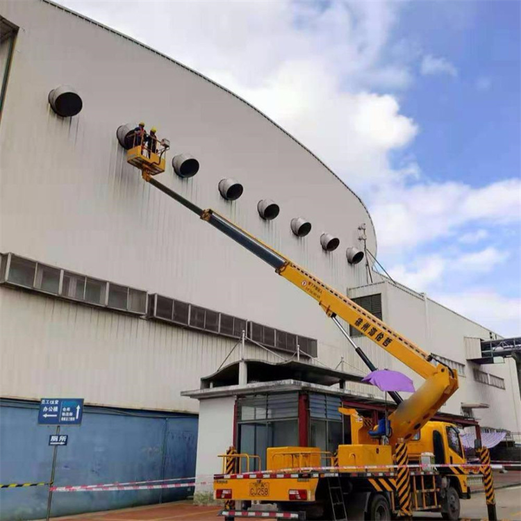 椰林镇高空作业车出租服务：专业广告牌安装解决方案